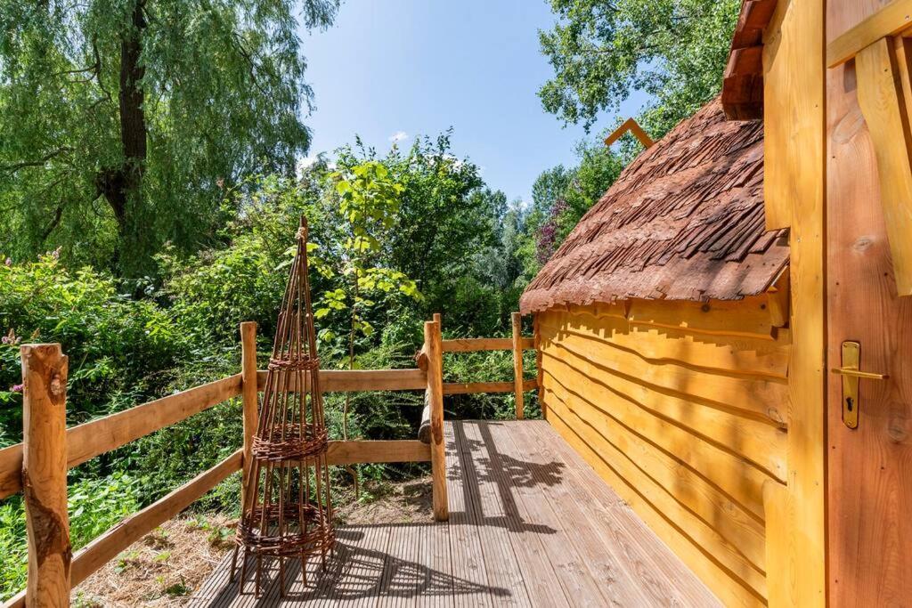 Au Pied Du Frene Villa Herzeele Bagian luar foto