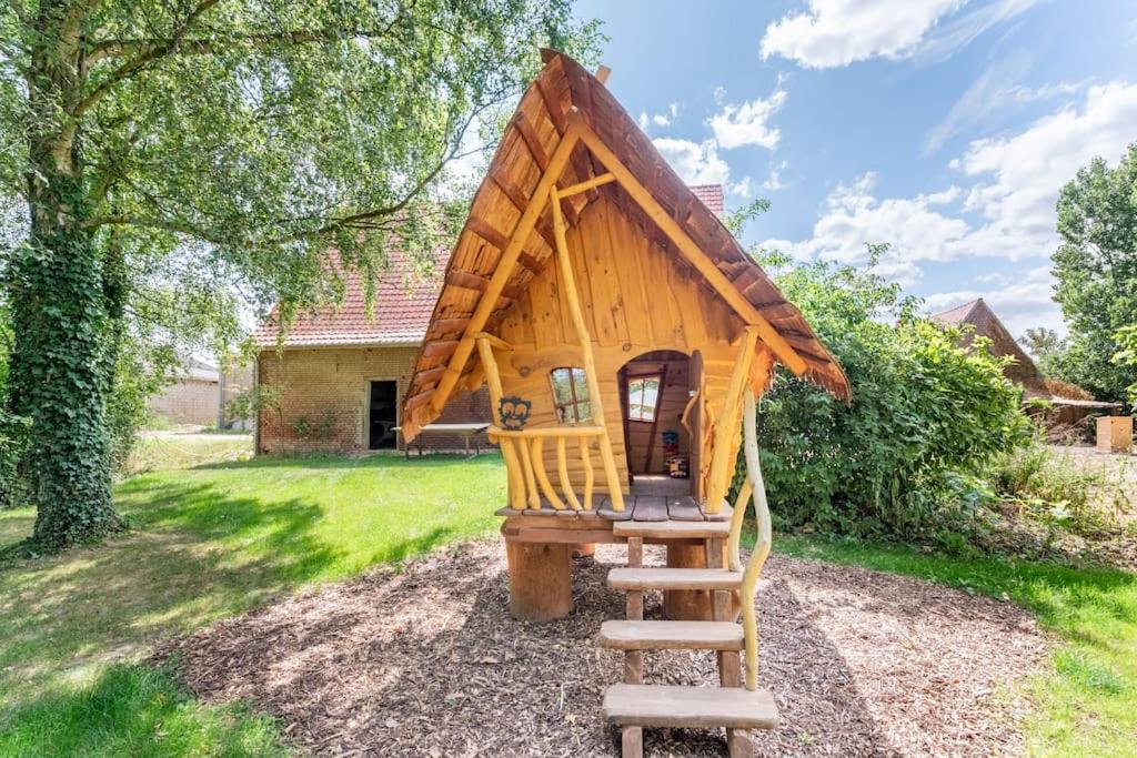 Au Pied Du Frene Villa Herzeele Bagian luar foto