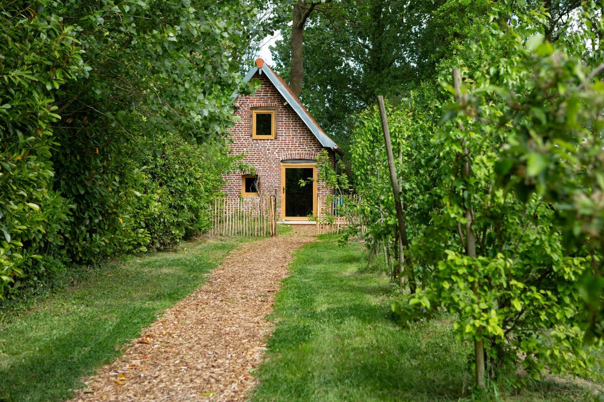 Au Pied Du Frene Villa Herzeele Bagian luar foto